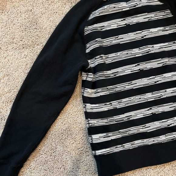 Nine Sweatshirt Size SM EUC - Picture 6 of 8